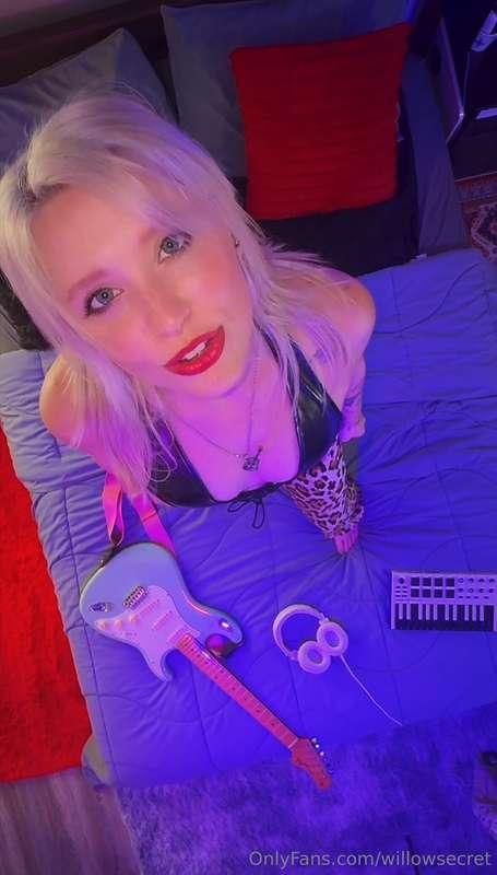 Me before a concert this weekend, a slightly sexier video ve..