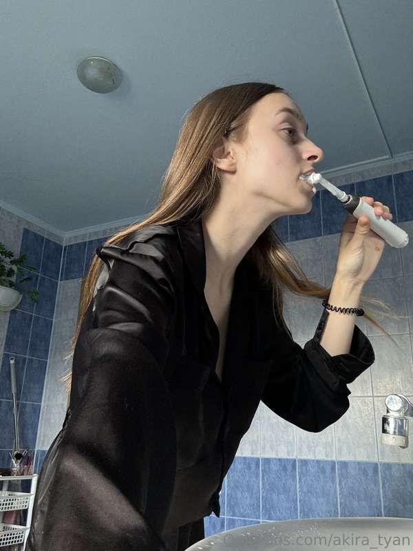 Just finished brushing my teeth and feeling fresh! 😁✨ There’..