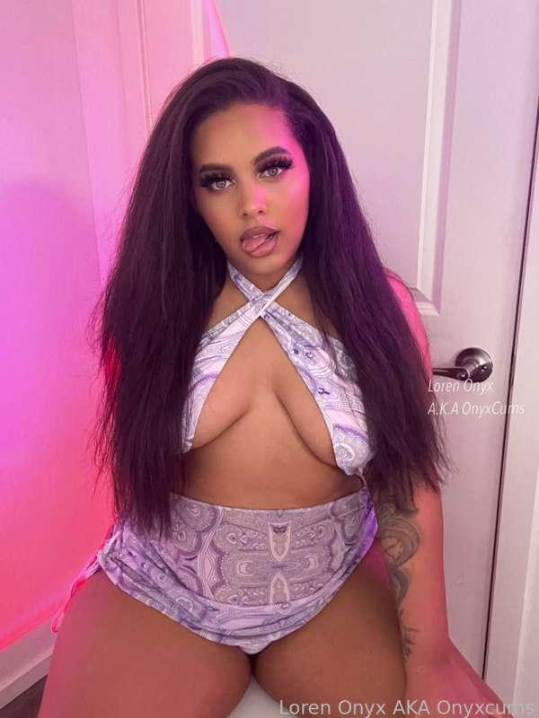 onyxcums image #1