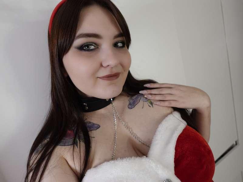 Happy New Year 🥳 Be happy, healthy and sweet 🎄💕