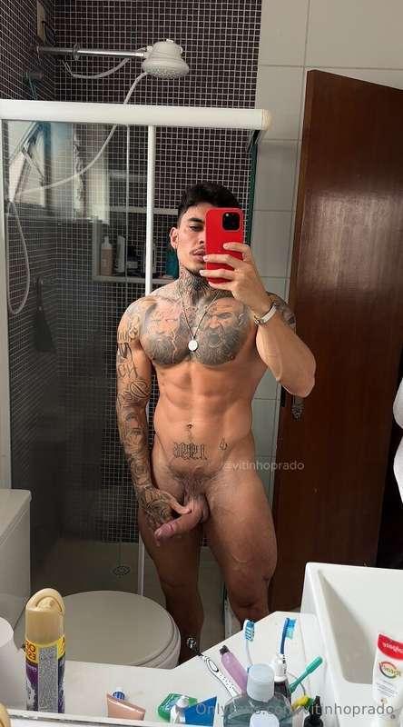Será que esse seu cuzinho gostoso aguenta? Só fudendo ele pr..