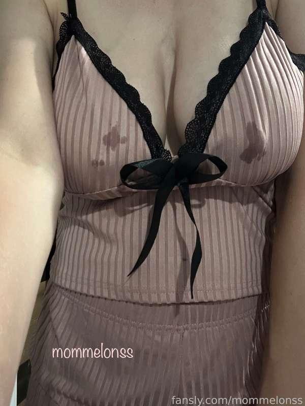 mommelonss image #1