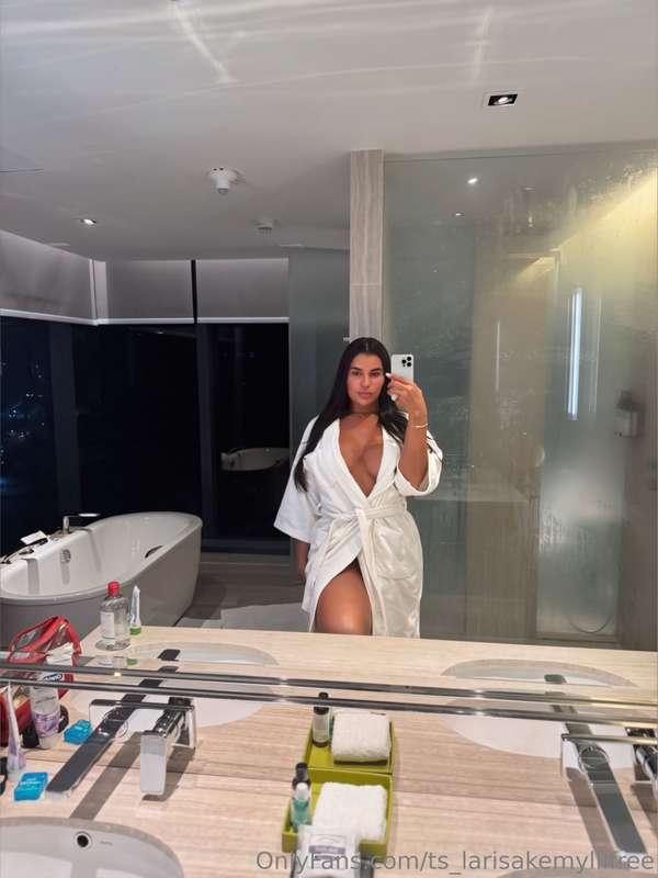 Towel game strong… everything else stronger. 🙈