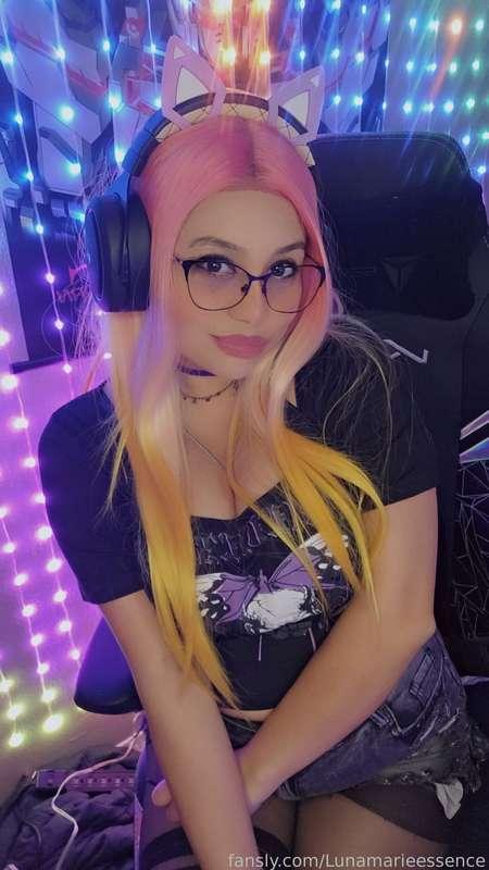 lunamarieessence image #5