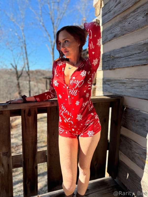 The view is amazing out here ❤️‍🔥😘