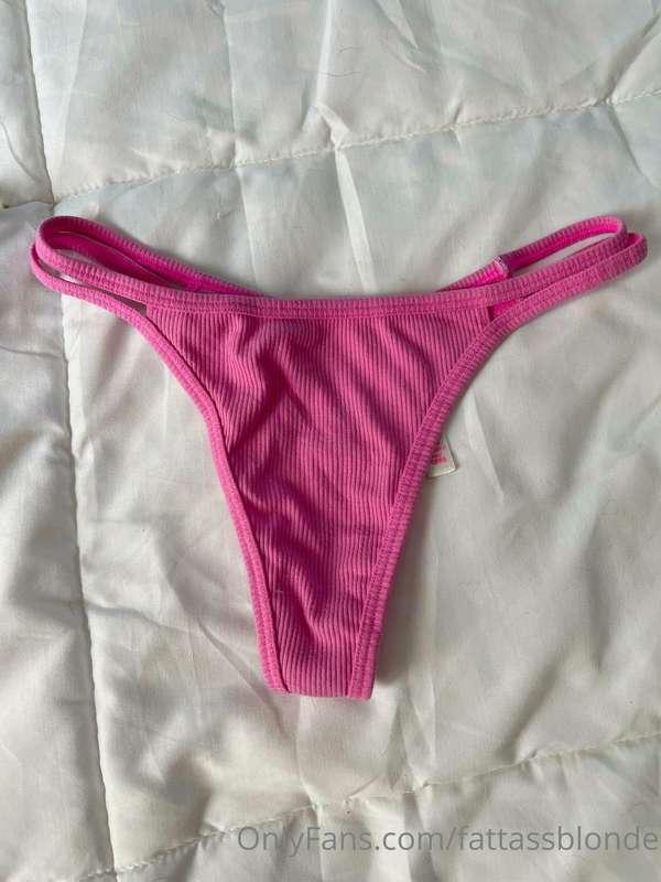 ✨FOR SALE ✨

💖Pink Thong
💙Blue/white Thong

$25.00 (includes..