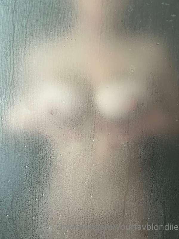 recap of my shower this morning. dm me to see what happened ..