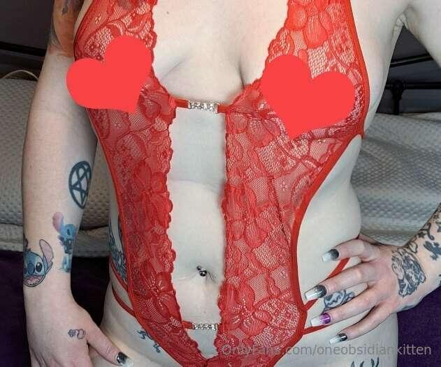 So, it's almost valentines day. Not my usual thing, I much p..
