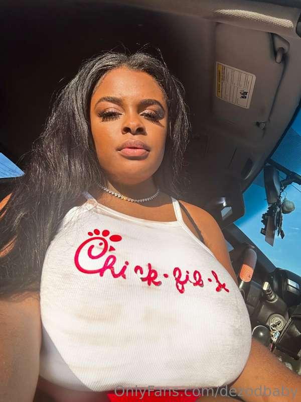⚜️MY BOOBS STRETCHED OUT THE WORDS ON MY UNIFORM….. then Chi..