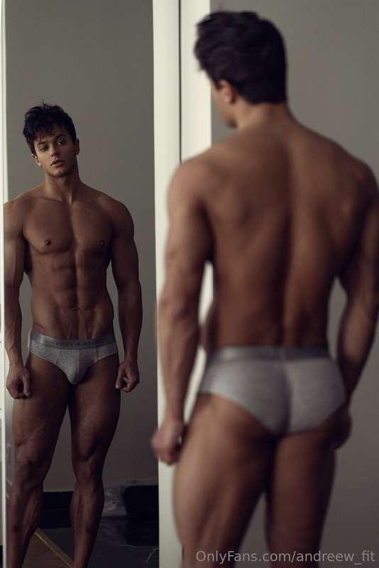 Just me, my reflection, and a little something left to the i..