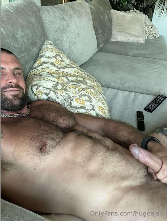 Oh boy...woke up with my cock so HARD🍆