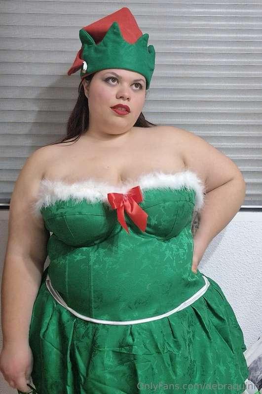 Esta elfa quiere visitarte para jugar esta noche 💋
