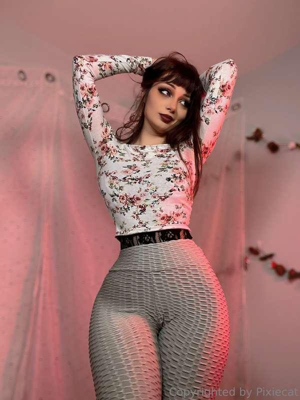 how would you caption this? DM me and tell me 🥰