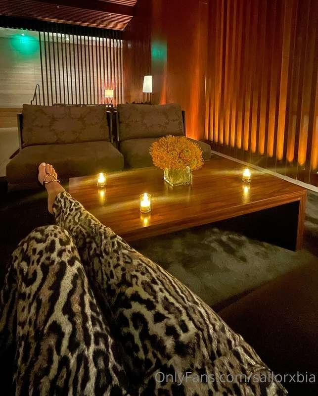toes