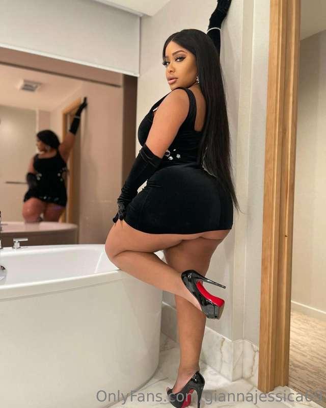 There’s something about being spoiled that makes me so horny..