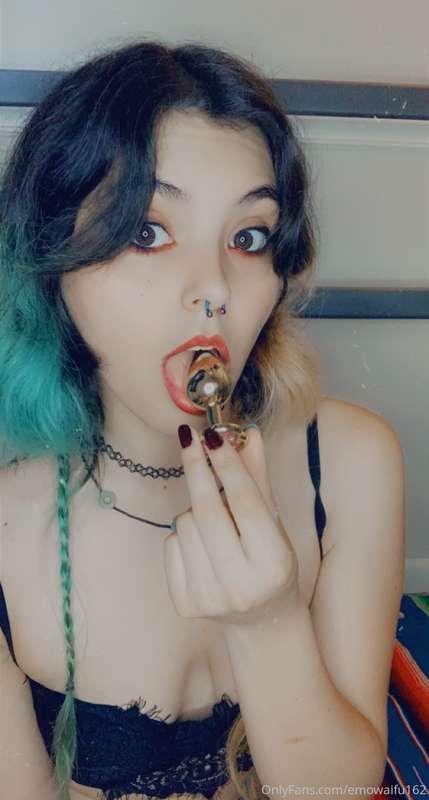 New toy, who dis? 
Might shoot a cute set with this if you g..