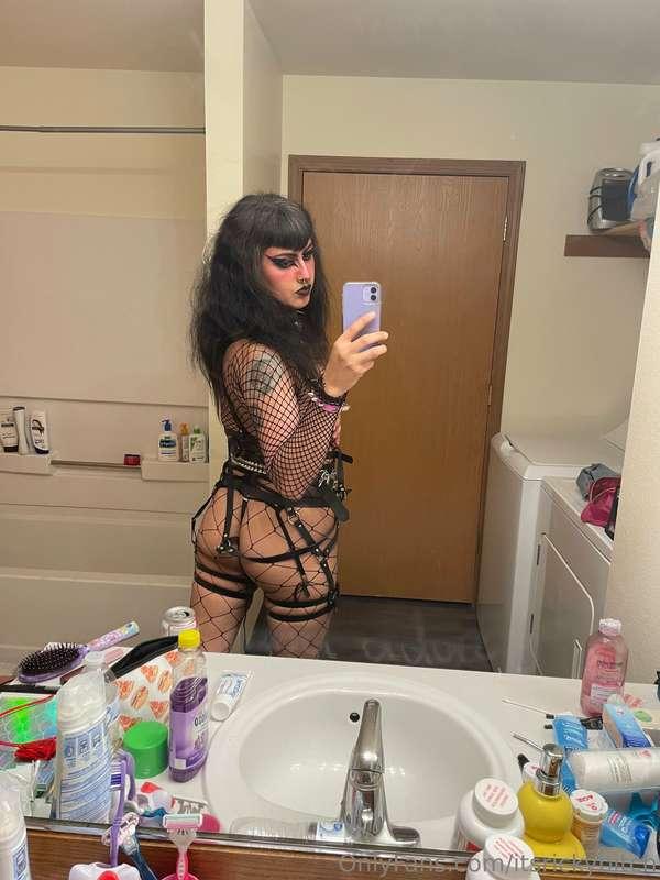itsrickybitch image #0