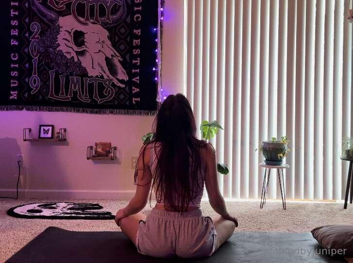 Woke up early to meditate today 🧘‍♀️ 
It helps to clear my m..