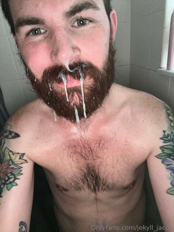 some shots of my face covered in cum 😈🥵 which is your favori..