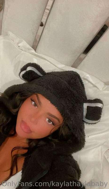 💋❤️️ Break my bed, not my heart.