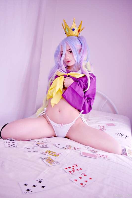 One hour left to decide on my birthday photoset sale!!!
We'r..