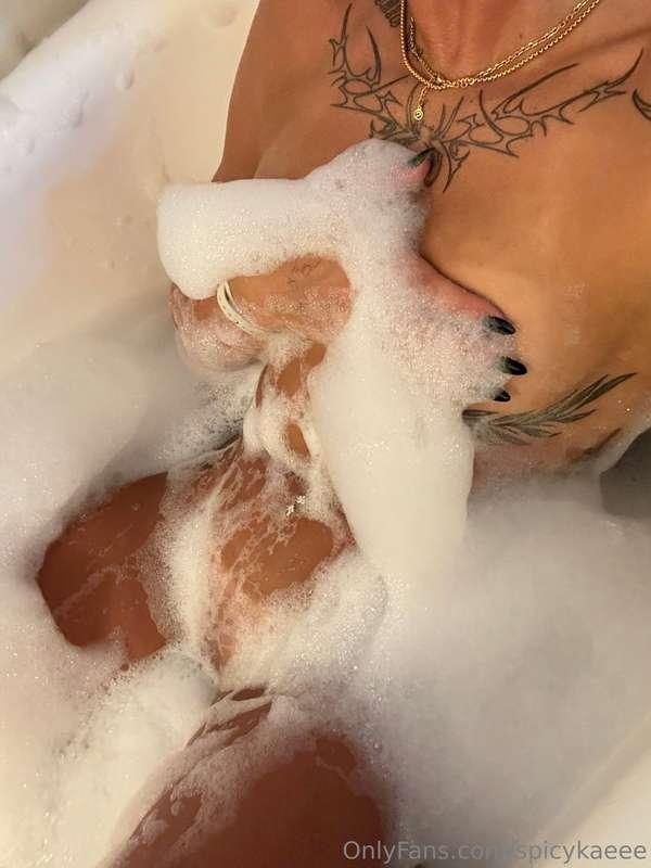 i heard yall live bath time🫧💦🥵