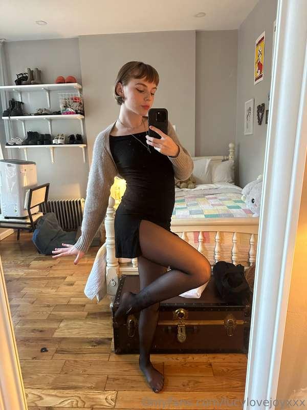 OOTD now that it’s nylon weather 💌