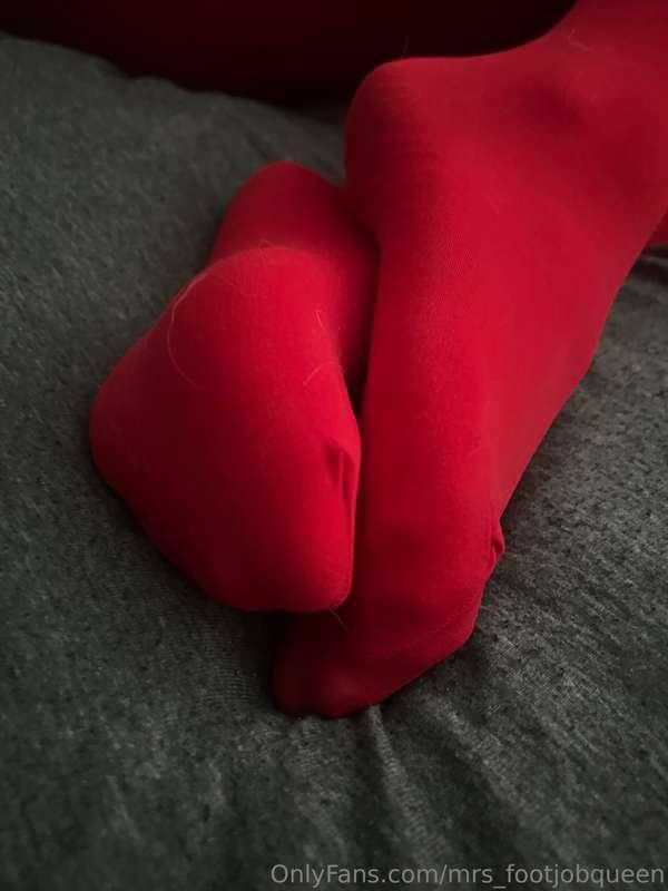mrs_footjobqueen image #3