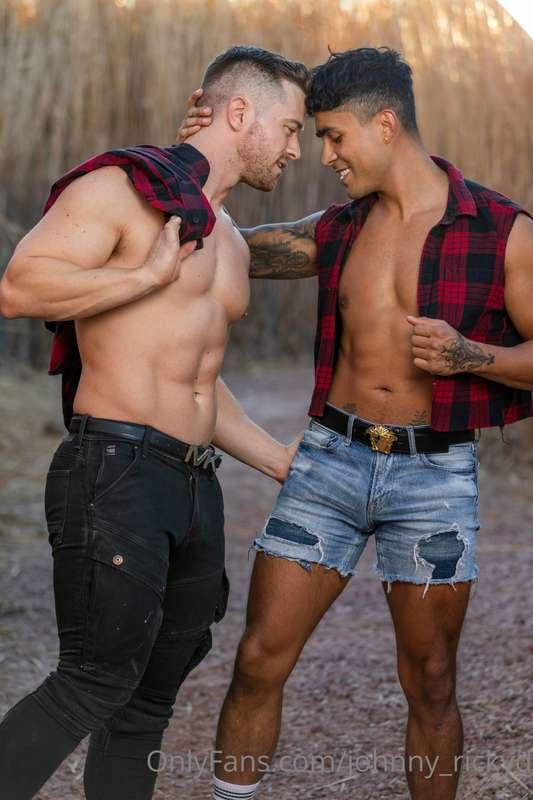 Make us your #mancrush this Monday 💪🏻💪🏾