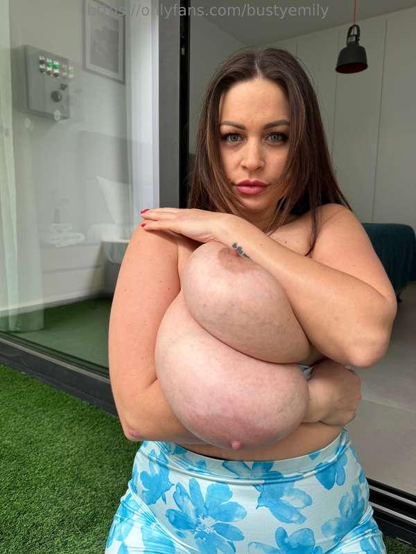 Suck or massage with my big boobs?🥵💦