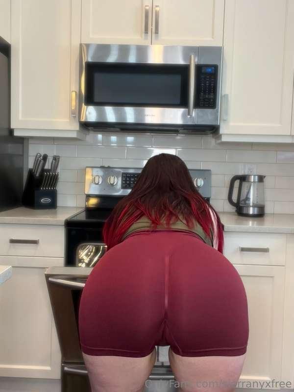 If I was in the kitchen cooking for you, could you resist th..