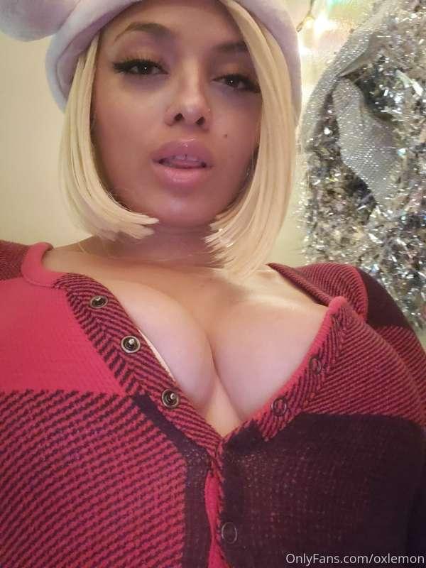 Happy Holidays, Everyone!💋🤗❤ Going Live Soon!