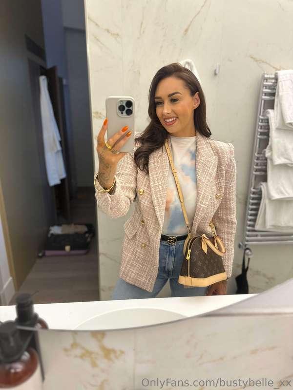 What do you love the most about my OF? ❤️