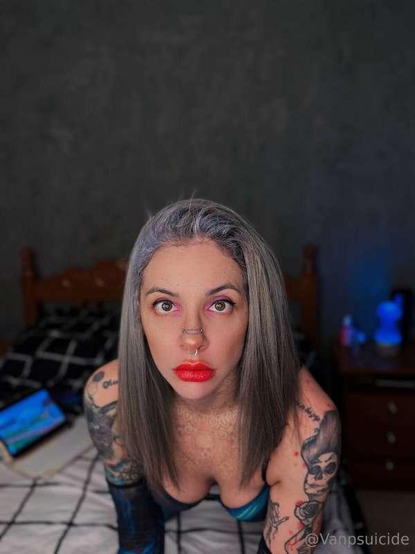 How about we start the week with some fun? DM me💦