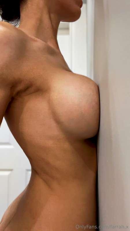 Soft where it counts, dangerous everywhere else 🖤