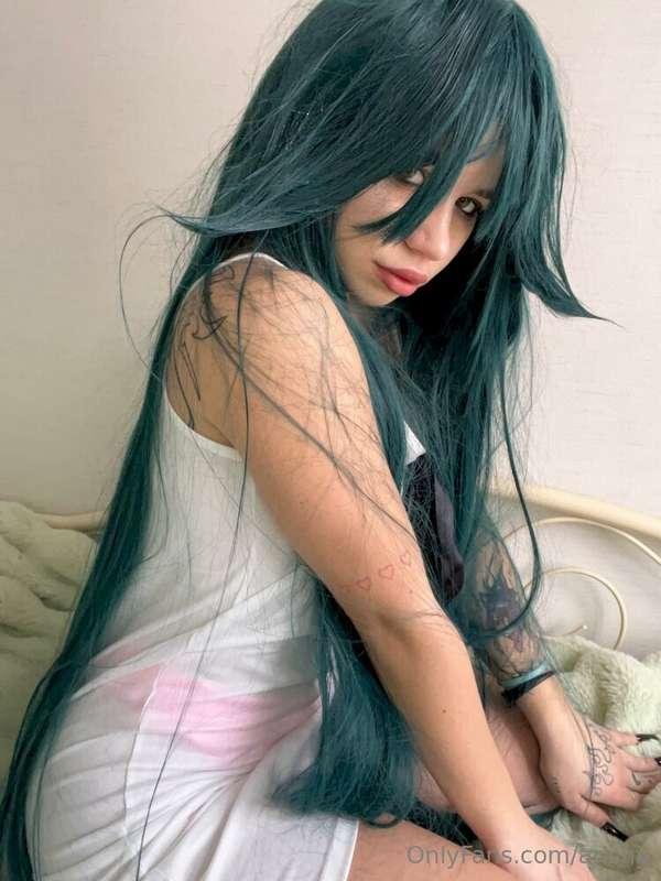 💗 This demure @liki_blue waiting to be seduced 😍 Get pussy w..