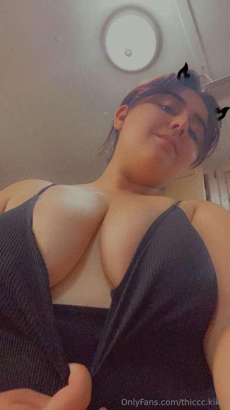 I feel very yummy today! I want someone to be my munch for t..