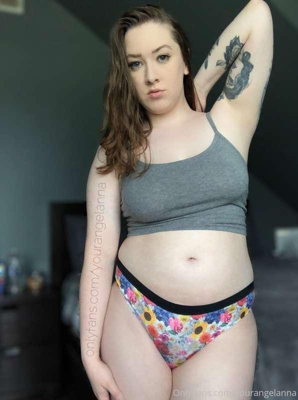How cute are these floral panties?? I love them!! 🌸🌻🌷