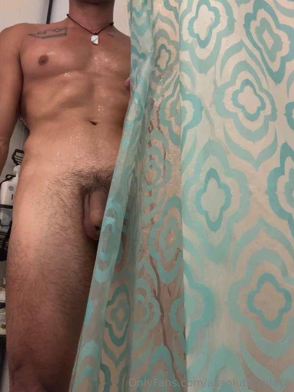 I'm peeking at whoever just came in the bathroom 😏