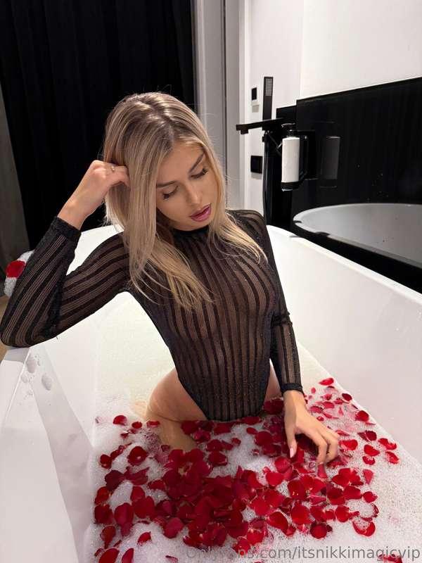 missing just one thing… dm me if it’s you 😈