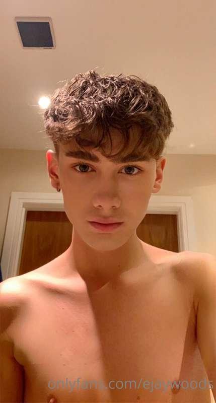 quick, get in the shower with me 🧼 

**send a tip, get a FRE..