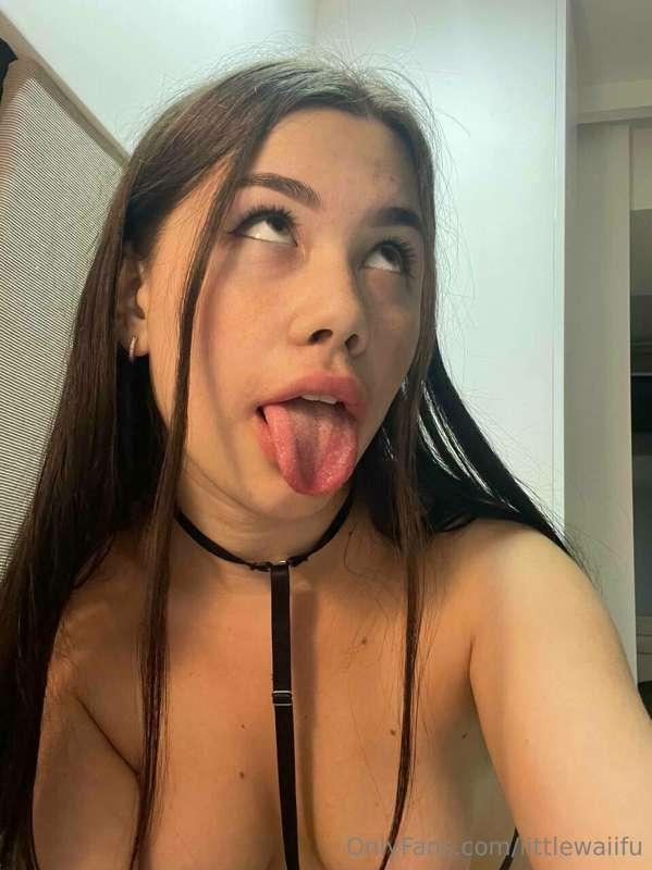 Write to me right now👻