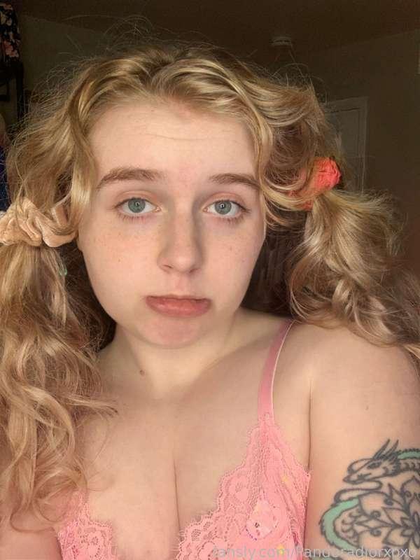 I need to get creampied 

https://fans.ly/r/Pandoradiorxoxo

#creampie #fyp #pouty #pigtails #cleavage #boobs #sad #freckles #natural #beauty #hot #model #pandorasbox #pandoradior3 #free #blonde #blondie #blueeyes 
