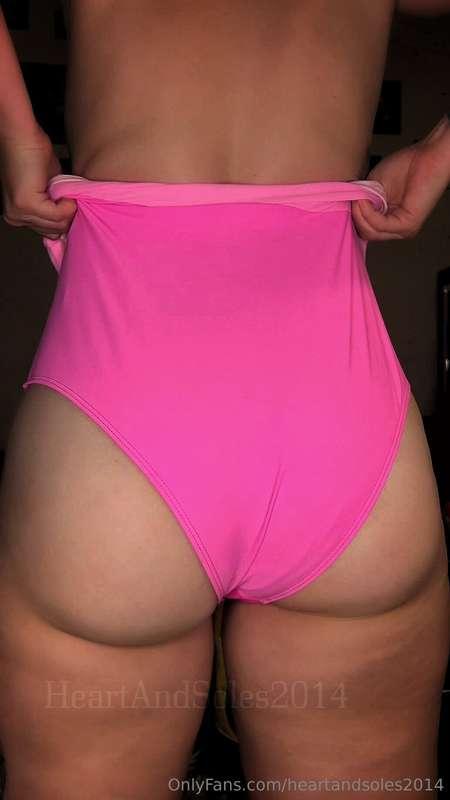 On or off? 😩🍑