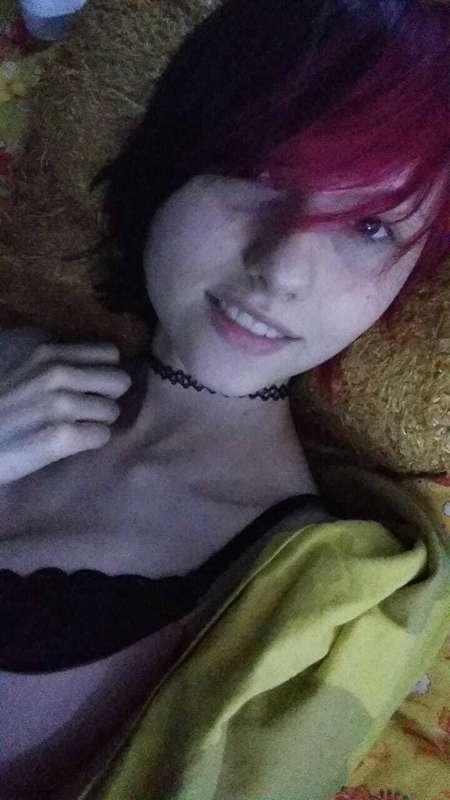 Some photos I took last year, do you like seeing my younger ..