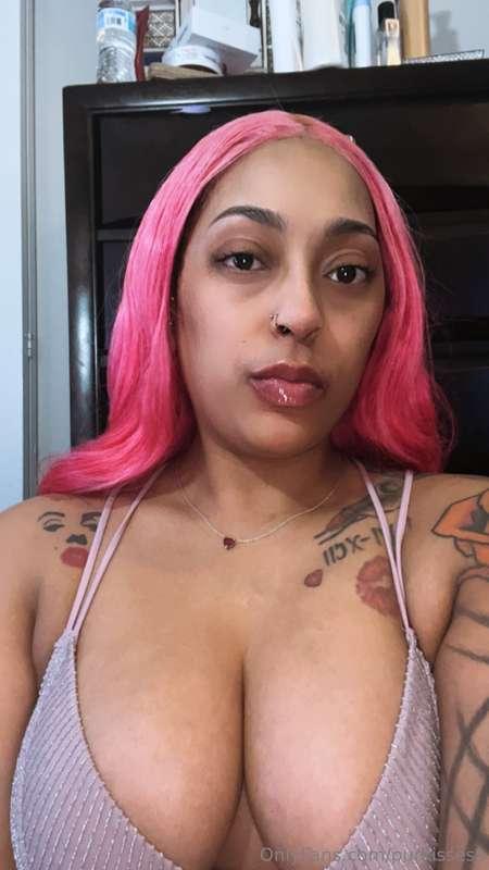 Gimme kiss baby