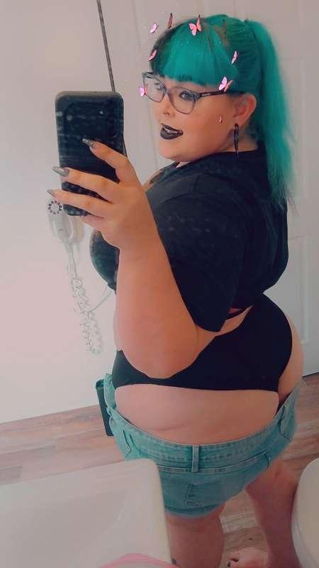 Make her cheeks blush before you make her gushFree for my fa..