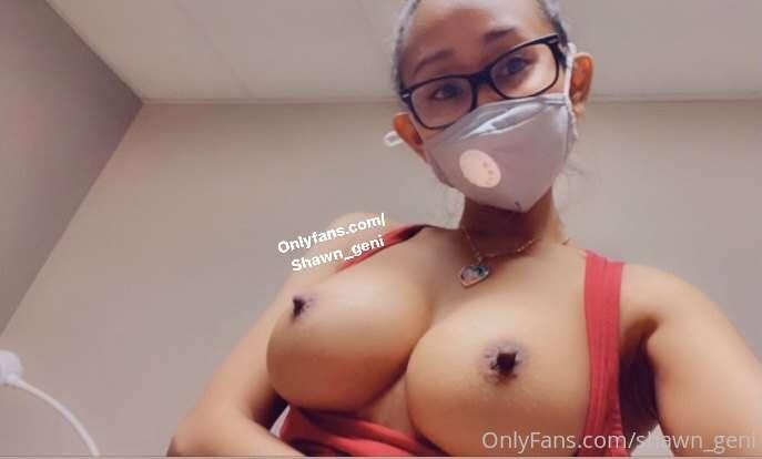 Stop what you doin and sneak a pic 😂 ... 
Poppin titties out..