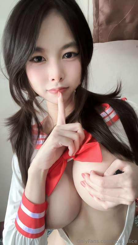 Kiss me or slap? Choose one 🤭