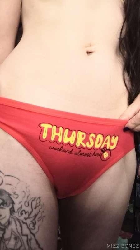 🍎 Thursday, the weekend is almost here!